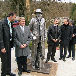 Einweihung des Georg-Elser-Denkmals am 11.04.2010